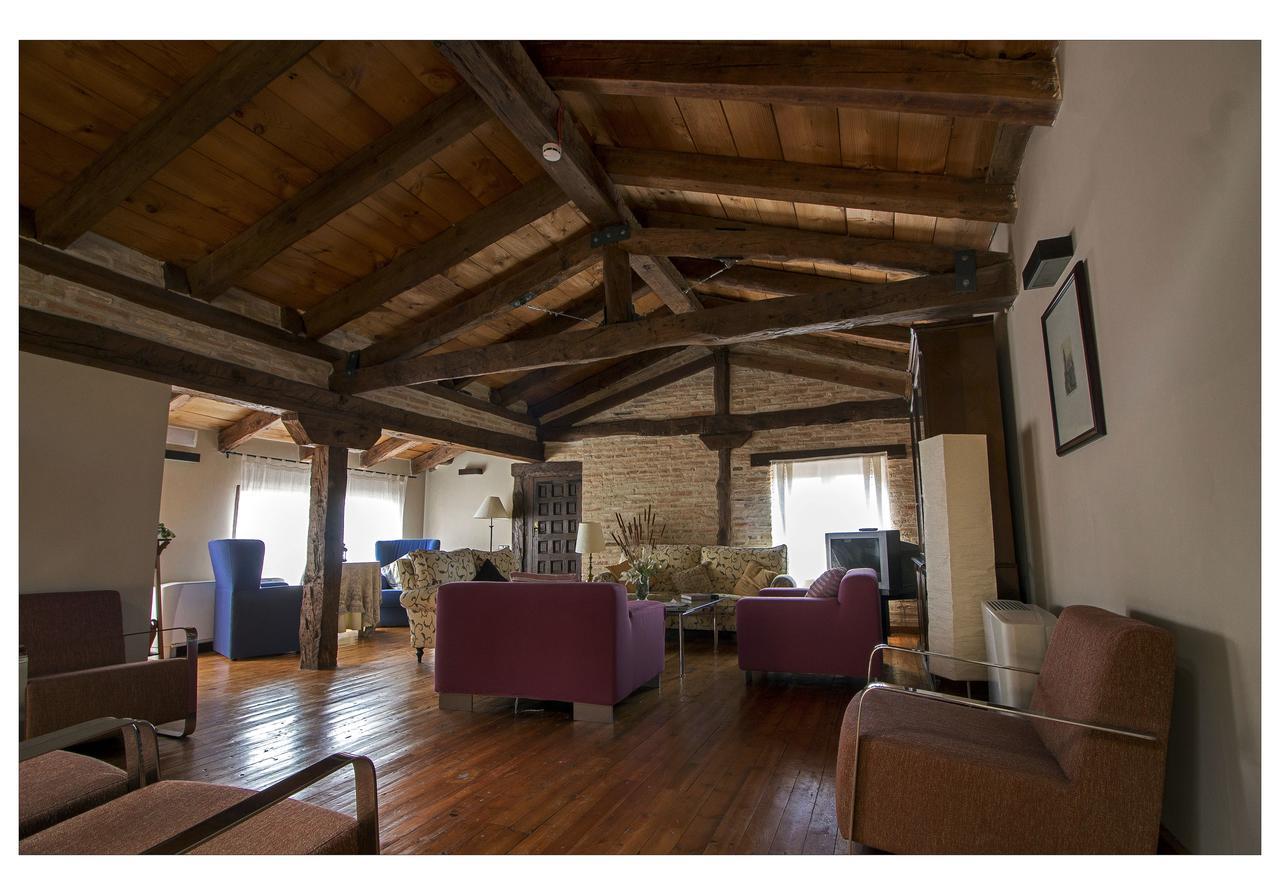 Posada La Casona De Valbuena Valbuena De Duero Esterno foto