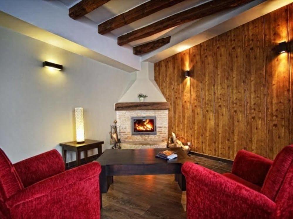 Posada La Casona De Valbuena Valbuena De Duero Esterno foto